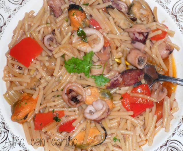 FIDEUÁ DE CHIPIRONES Y MEJILLONES