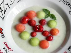 Refrescante sopa melón frutas verano