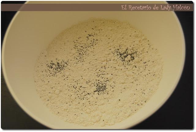 Tarta de semillas de amapola y manzana sin lácteos