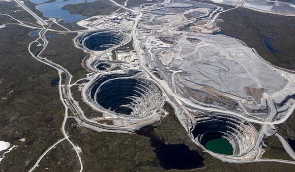 Ekati Diamond Mine, Canadá