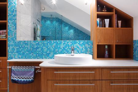 vestidor decoración diseño casas granes espacio diáfano decoración y diseño de interiores decoración vigas en el techo decoración pisos pequeños decoración pisos grandes decoración muebles grandes de diseño decoración cuarto de lavado plancha laundry room vestidor despensa cocina integrada comedor salón blog decoración nórdica 