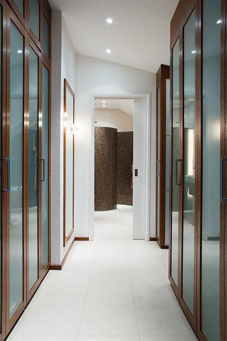 vestidor decoración diseño casas granes espacio diáfano decoración y diseño de interiores decoración vigas en el techo decoración pisos pequeños decoración pisos grandes decoración muebles grandes de diseño decoración cuarto de lavado plancha laundry room vestidor despensa cocina integrada comedor salón blog decoración nórdica 