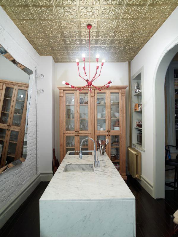 Una magnífica casa, con destellos dorados, en Estambul