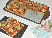 Coca hojaldrada tomate, berenjena gambas