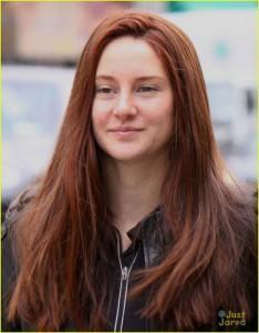 Shailene Woodley como Mary Jane en el rodaje de TAS 2