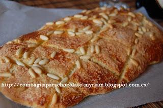 COCA DE SANT JOAN DE CREMA PASTELERA Y FRUTA CONFITADA.