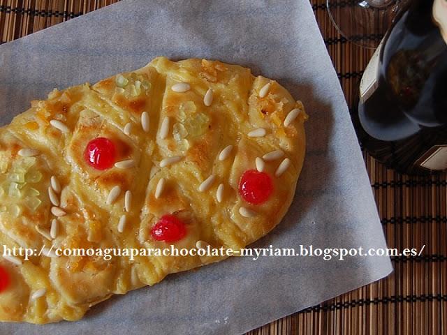 COCA DE SANT JOAN DE CREMA PASTELERA Y FRUTA CONFITADA.