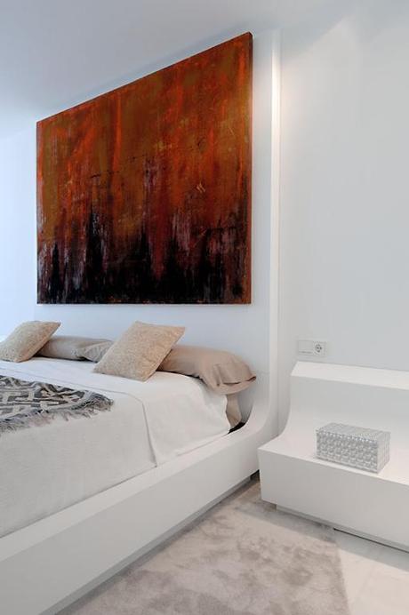 Interiorismo de un ático en la urbanización diseñada por A-cero en Ibiza