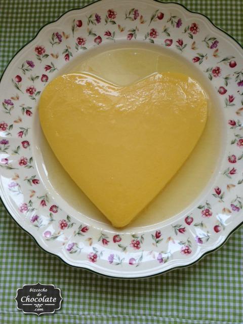 Flan de coco con caramelo de piña para celebrar el comienzo de las vacaciones!