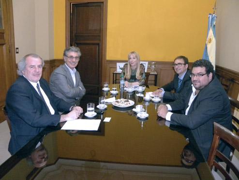 MEDICAMENTOS, NUEVAS TECNOLOGIAS AL SERVICIO DE LA SALUD.