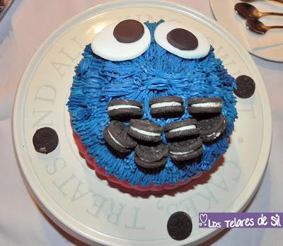 TARTA FONDANT: CUPCAKE TRIKI EL MONSTRUO DE LAS GALLETAS