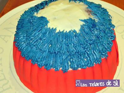 TARTA FONDANT: CUPCAKE TRIKI EL MONSTRUO DE LAS GALLETAS