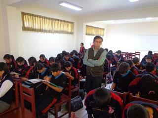 RECONOCIDO CIENTÍFICO DEL INSTITUTO GEOFISICO DEL PERÚ VISITARA HUACHO…