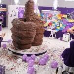 El placer de hablar de uno mismo Facebook-Like-Button-Made-of-3-Tons-of-Chocolate