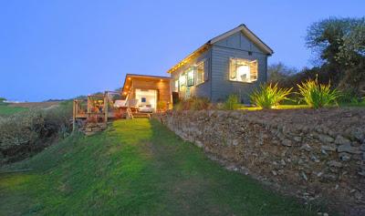 Cabana  de Madera en  Hollywell Bay