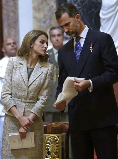 Dña. Letizia, de Felipe Varela, en el centenario del nacimiento de D. Juan
