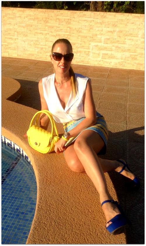 Yellow, Blue, White in my Skirt