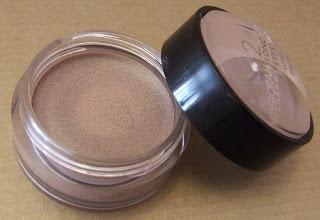 Es verano en “Cosmética en Acción” – las propuestas de DEBORAH MILANO para el verano de 2013