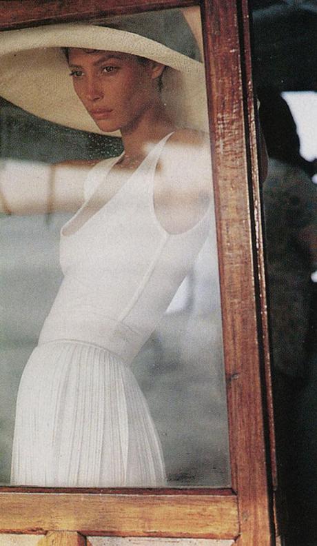 Christy Turlington by Hans Feurer Vogue US 1990 - Tropical whites