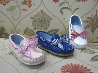 ZAPATOS CON LAZOS Y FELICIDADES A TATA Y LALA ZAPATOS CON LAZOS Y FELICIDADES A TATA Y LALA