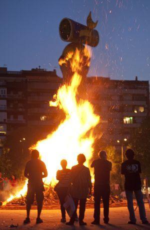 LA NIT DE SANT JOAN...REVETTLLA, CAVA,  Y LA MILLOR COCA DE BARCELONA... 21-06-2013...