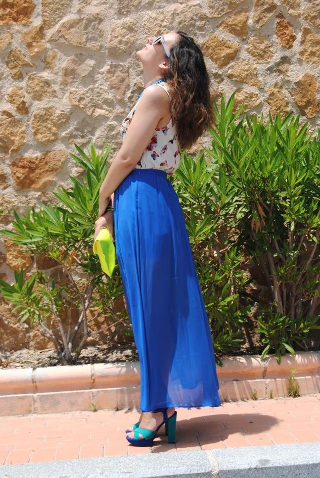 Long Blue Skirt - Paperblog