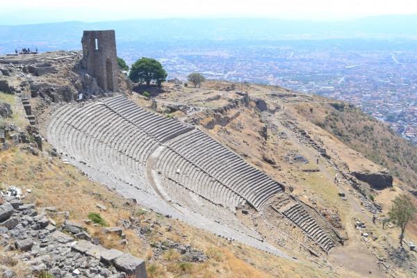 El teatro más empinado de todos los conocidos en la antigüedad, en Pergamon