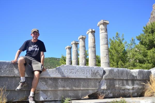 El Templo de Atena en Priene, fundado por Alejandro Magno