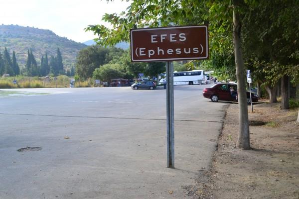 Cartel de ingreso a las ruinas de Efeso