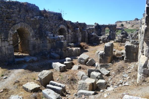 Restos de una construcción en Mileto