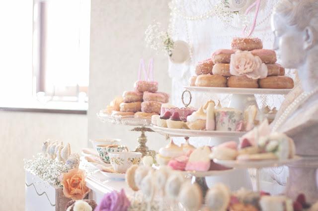 mesa de dulces romantica y vintage