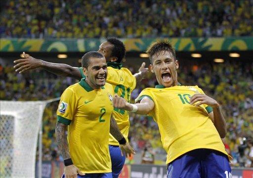 Brasil e Italia juegan un clásico Mundialista