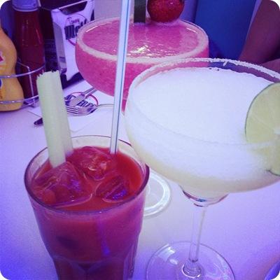 COCKTAILS NIGHT