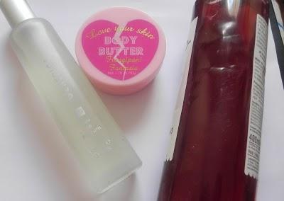 Gel, hidratante corporal y perfume: ¿Cómo los combinas tú?