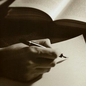 UNA DOCENA DE RAZONES PARA SEGUIR ESCRIBIENDO A MANO