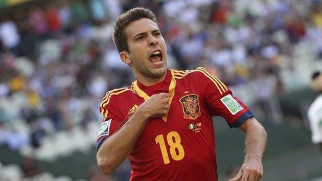 España gana a Nigeria y pasa líder de grupo (0-3)