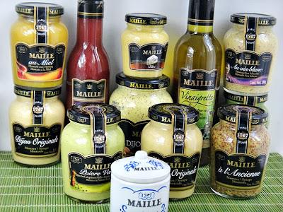 TOMATE Y VENTRESCA CON VINAGRETA DE ENCURTIDOS