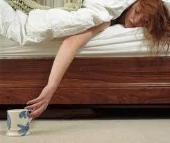 RESACA3 Cómo sobrellevar los efectos colaterales del exceso alcohol en las fiestas