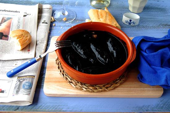 CALAMARES RELLENOS O TXIPIRONES EN SU TINTA - RETO TÍA ALIA JUNIO 2013