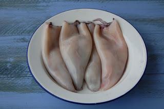 CALAMARES RELLENOS O TXIPIRONES EN SU TINTA - RETO TÍA ALIA JUNIO 2013