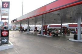 Suben precios de los combustibles, congelan GN.