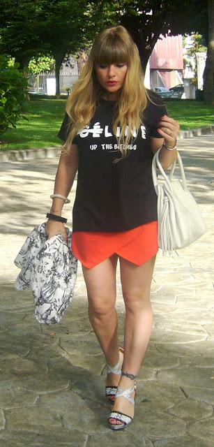T-SHIRT