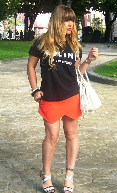 T-SHIRT