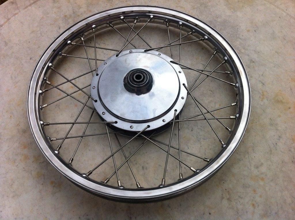 Llanta de aluminio con radios de acero inoxidable