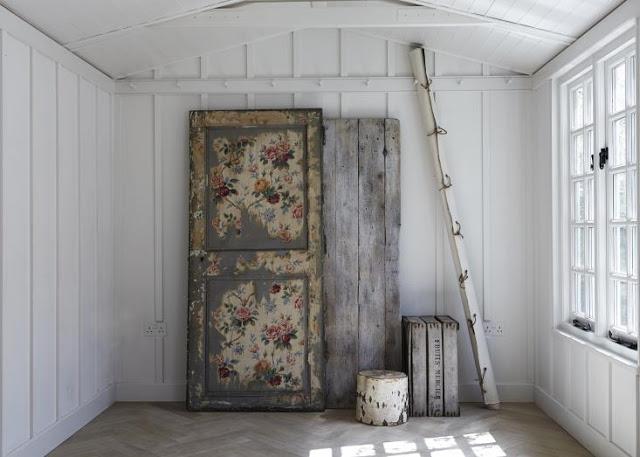 Una casita de verano en el jardín