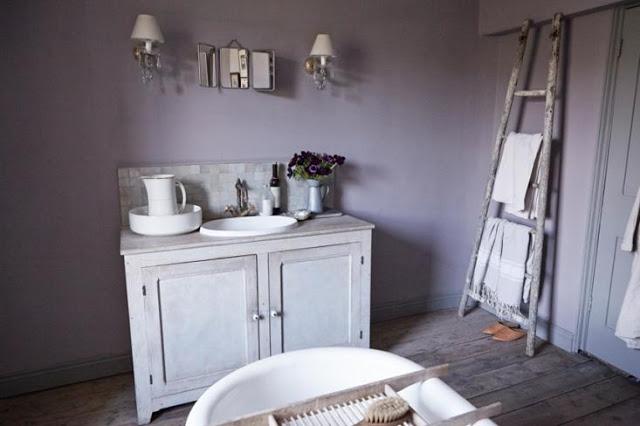 Una casita de verano en el jardín