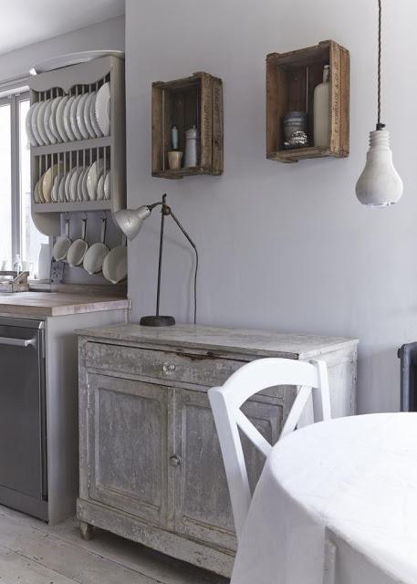 Una casita de verano en el jardín