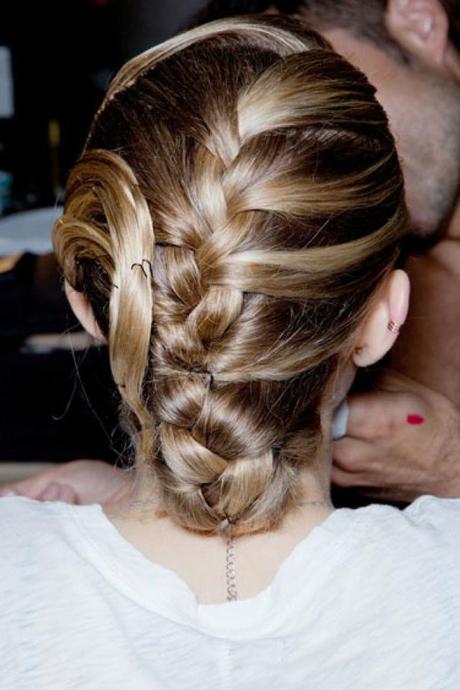 Some of the greatest hair updos seen on fashion shows - Spring/Summer 2013