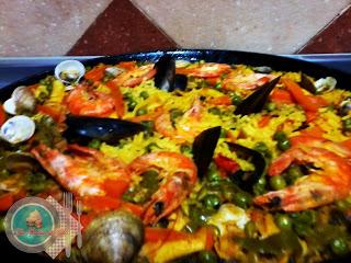 Paella de marisco a la Marroquí.