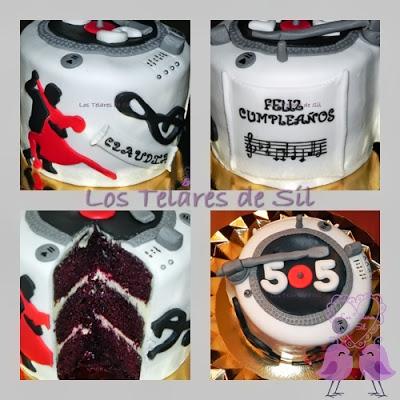 TARTA MUSICAL CON FONDANT Y BIZCOCHO RED VELVET